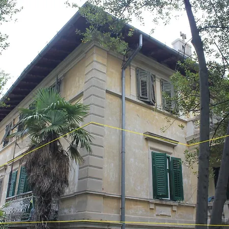 Sea Whisper Apartment *