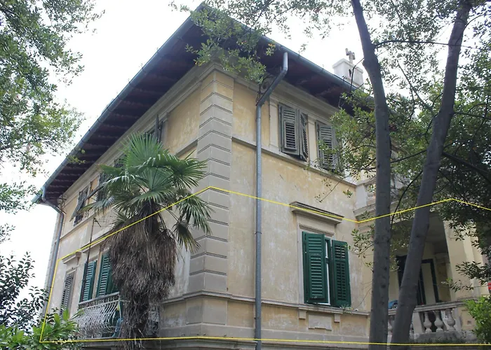 Sea Whisper Apartment *