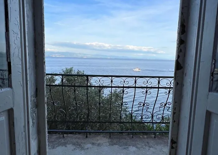 Sea Whisper Apartamento *